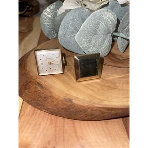 Distinctive Sheffield Vintage Swiss Made Watch Gold Cufflinks Classic Formal